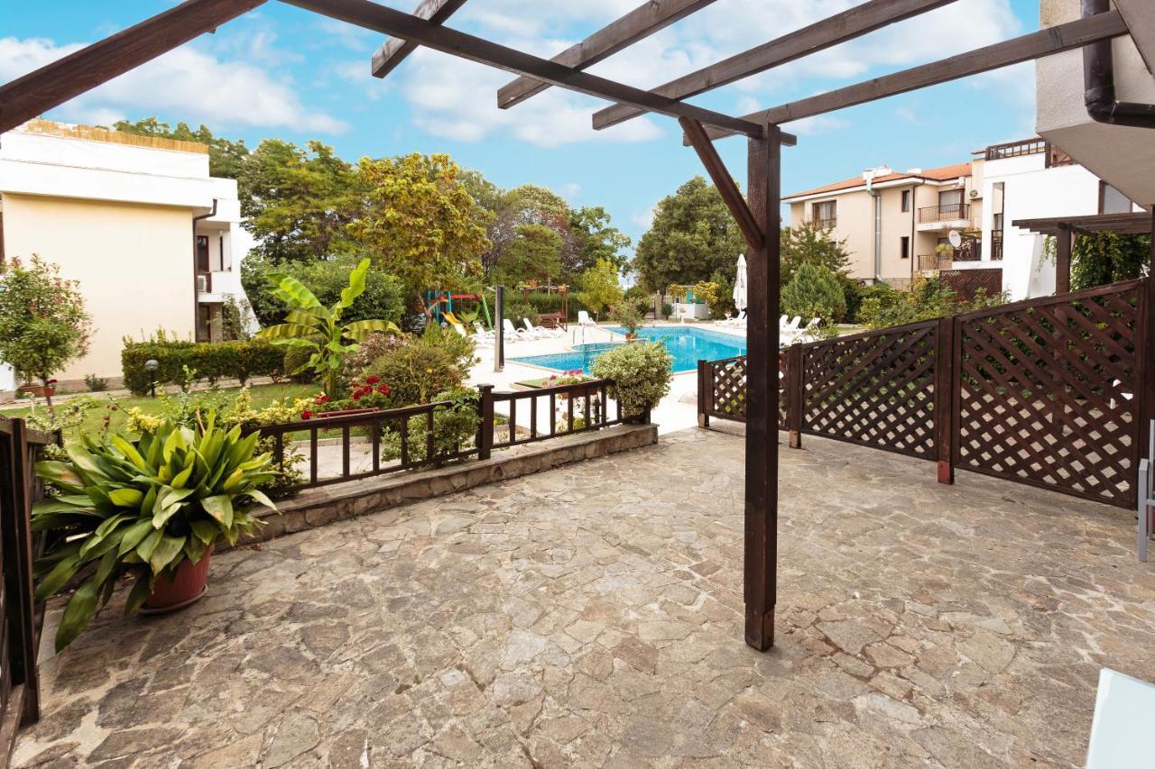 סוזופול Aparthouse Paradise Bay מראה חיצוני תמונה